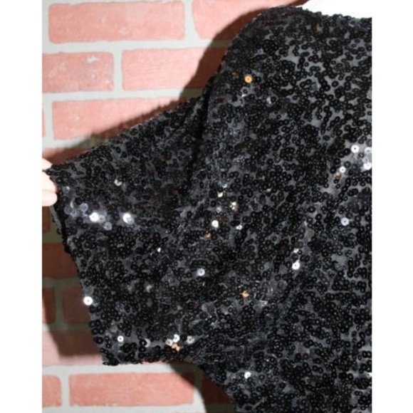 Chelsea & Violet Black Short Sleeve Sequin Top - Picture 3 of 4